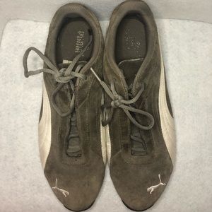 Vintage Puma sneakers